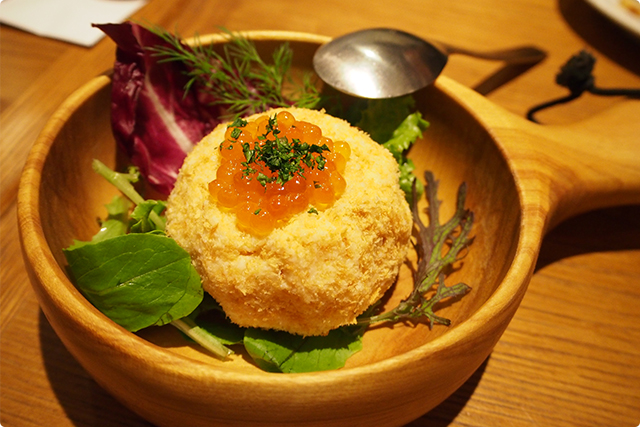 ポテトサラダにいくらの旨味がいい感じ！