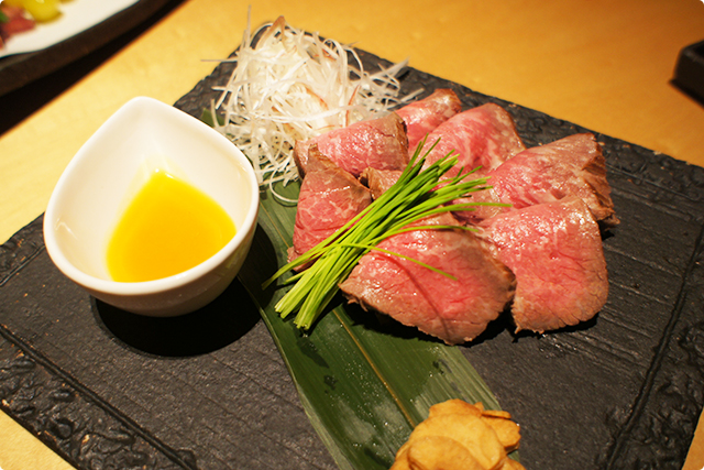 和牛のロースト 黄身醤油添え