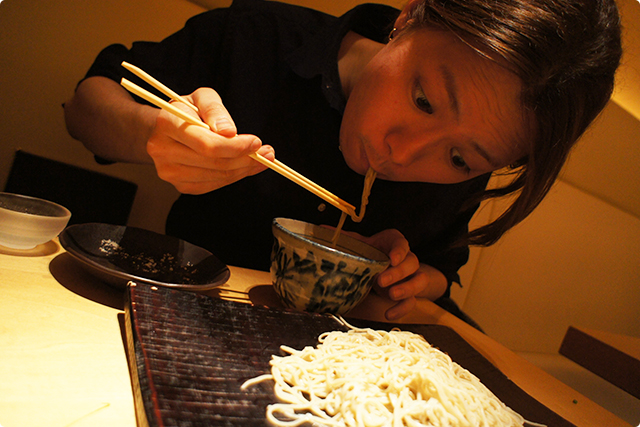 チュルチュル（うん、食べ方きたないよ）