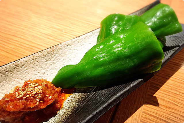 Wow! The texture of uncooked sweet green pepper! And this shrimp miso is so tasty!!!!!！